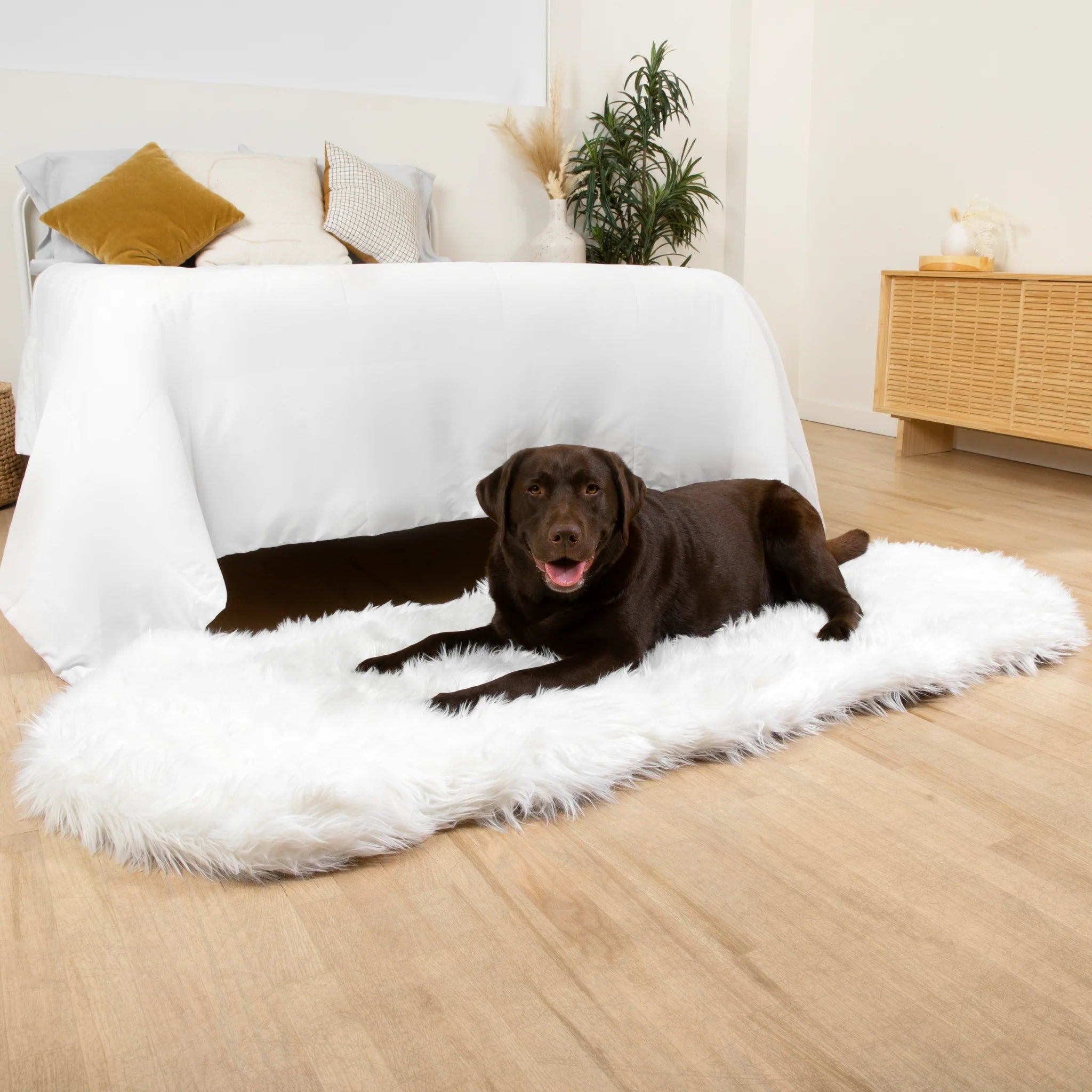 Runner Faux Fur pianka memory dla psa lozko, Curve biały