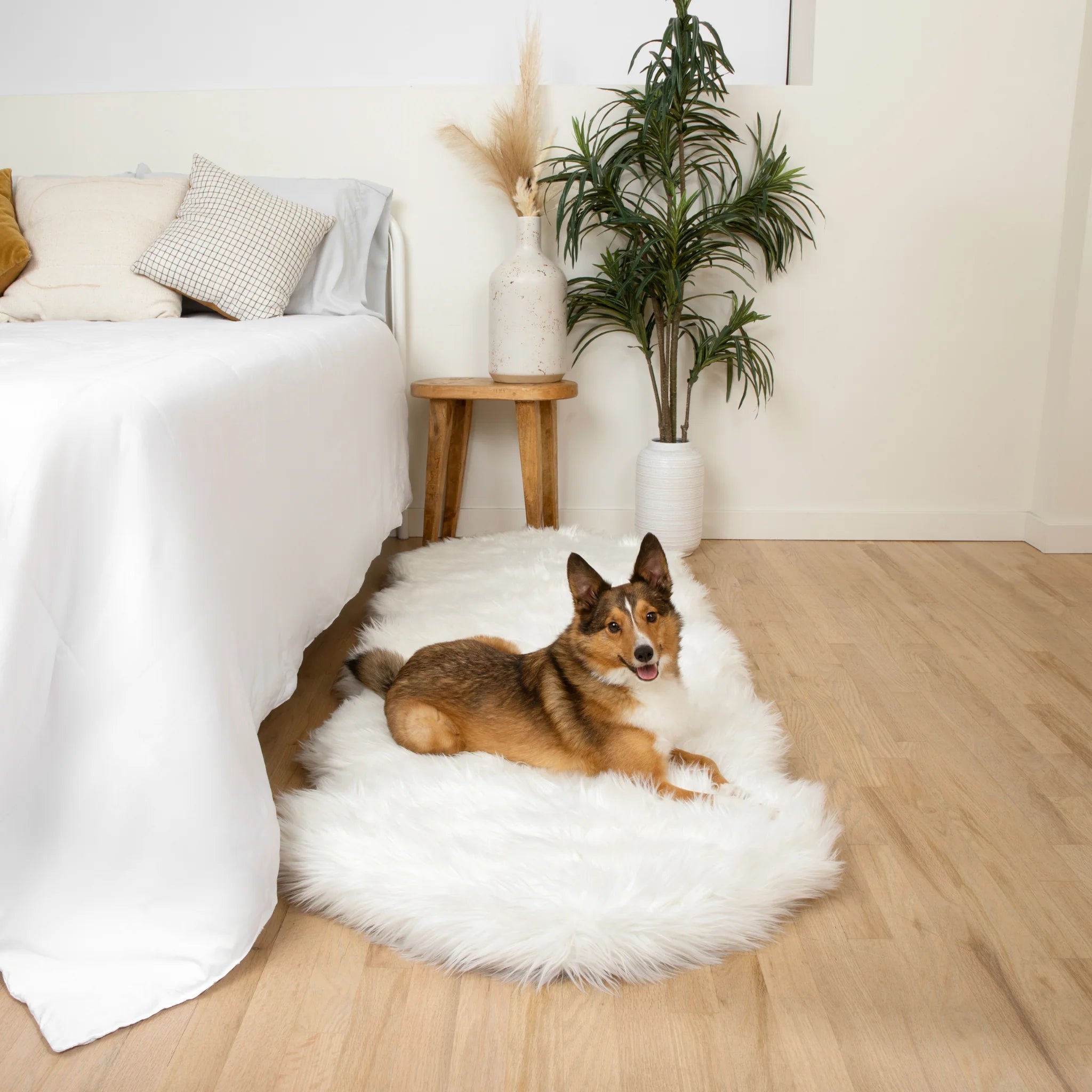 Runner Faux Fur pianka memory dla psa lozko, Curve biały