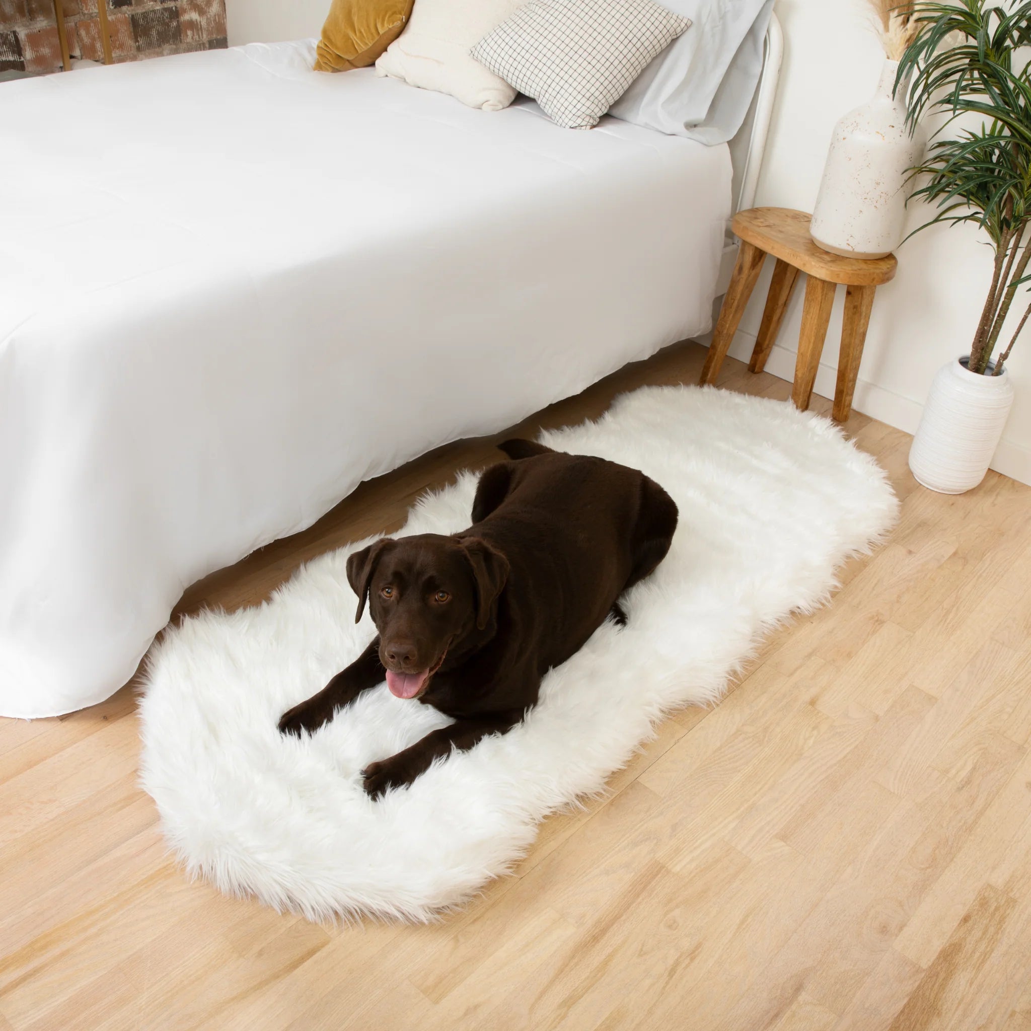 Runner Faux Fur pianka memory dla psa lozko, Curve biały