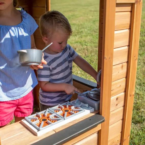 Wewnętrzny/zewnętrzny Cedar Playhouse z kuchenny