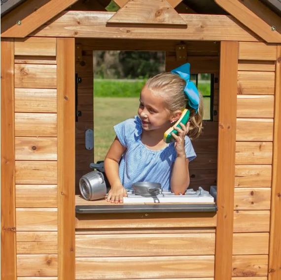 Wewnętrzny/zewnętrzny Cedar Playhouse z kuchenny
