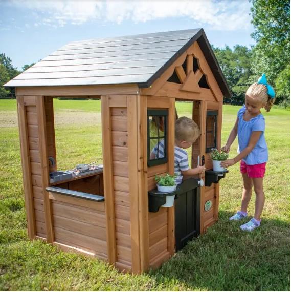 Wewnętrzny/zewnętrzny Cedar Playhouse z kuchenny
