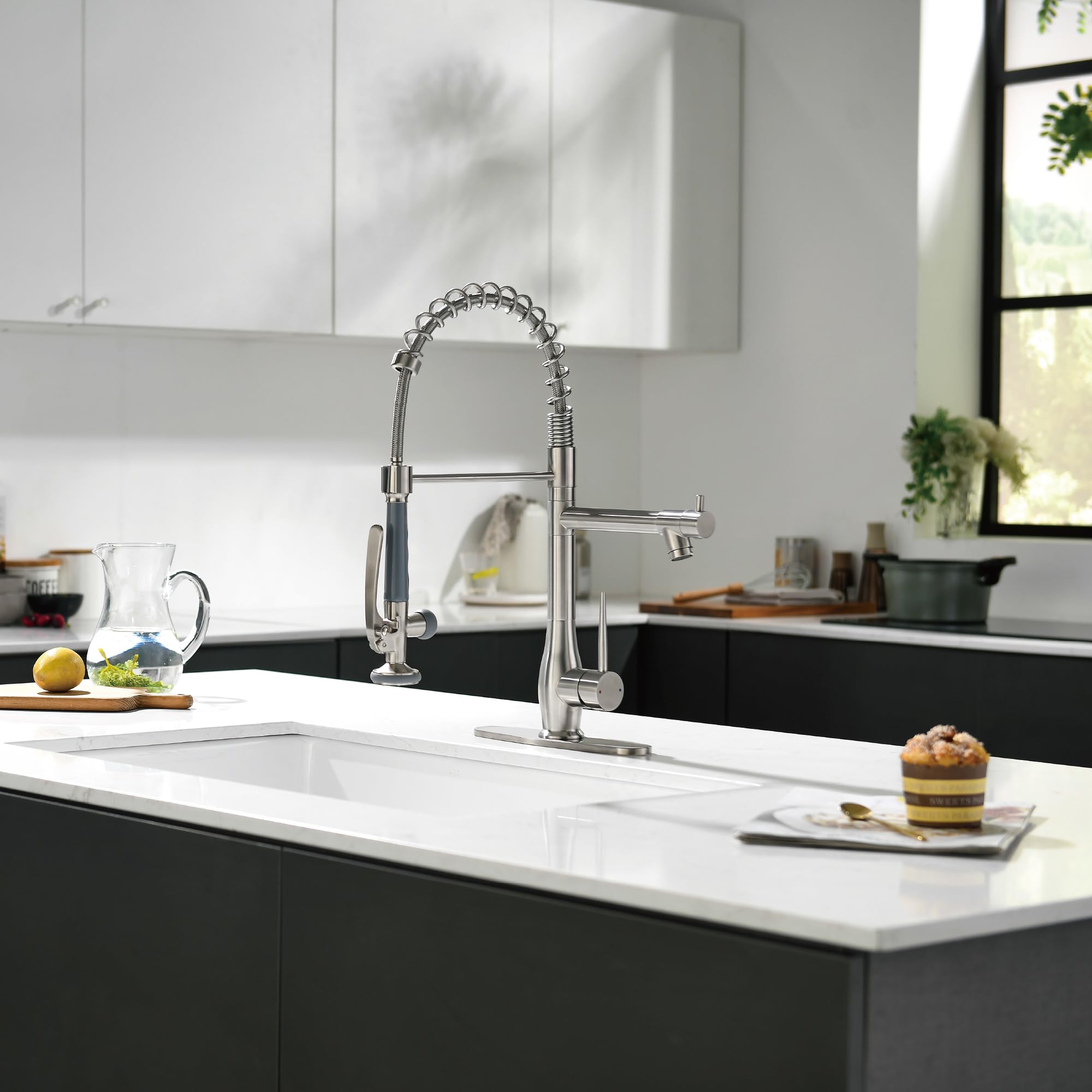 Brushed Nickel kuchenny Faucet z Pull Down Sprayer