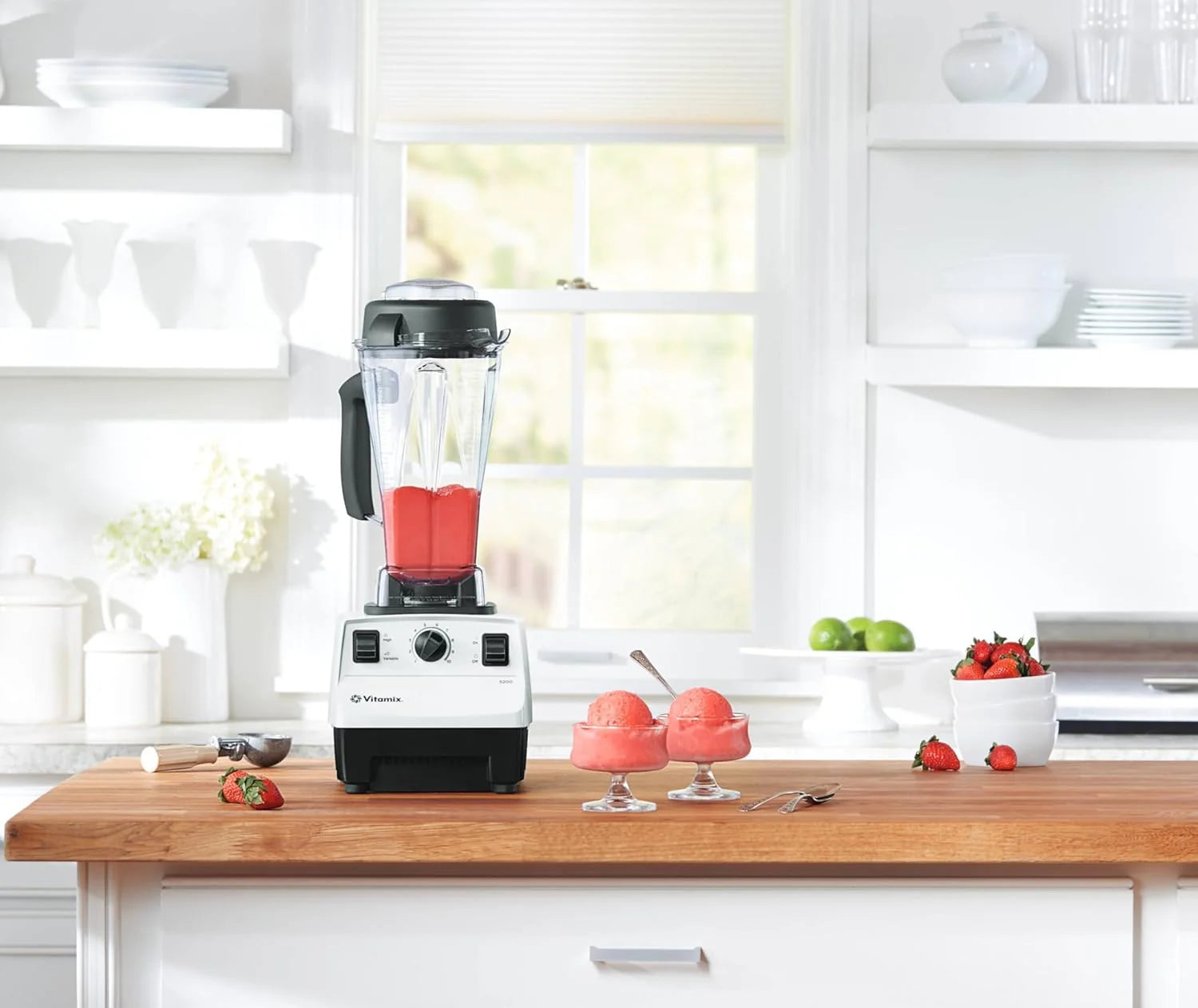 5200 Blender, 64 Oz Container, Self-cleaning, czarny
