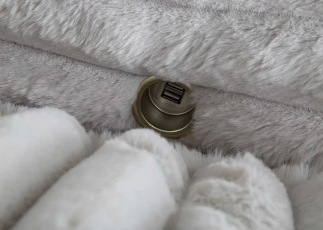 Chaise Lounge z podwójny Cupholders i ładowanie Ports